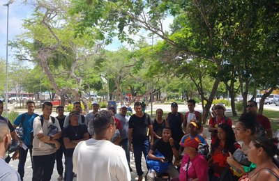 Praça é Massa: Alurb inicia aulas práticas do curso de zeladoria