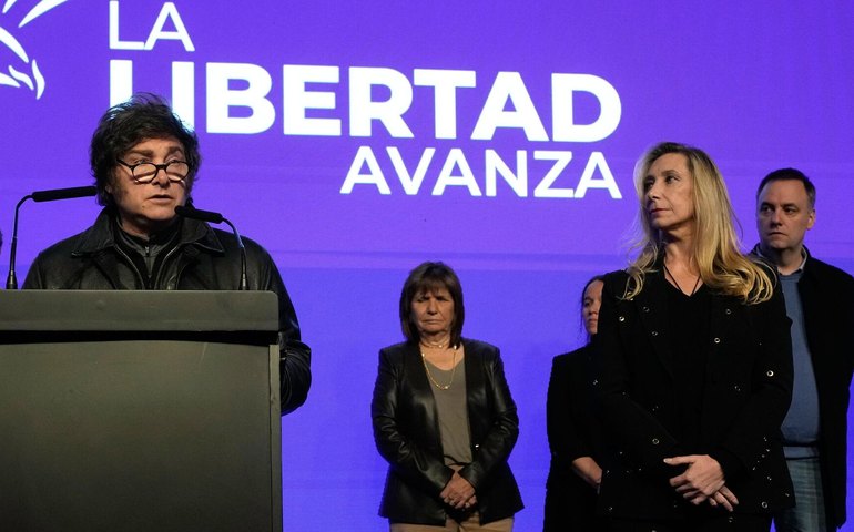 Fragilizado, relembre escândalos do governo Milei às vésperas das eleições