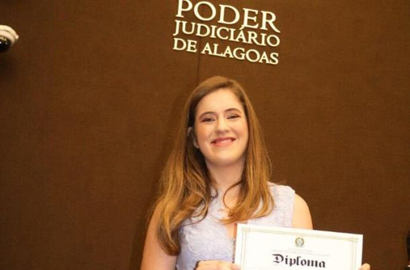 Cibele Moura é diplomada e reafirma compromisso com a nova política