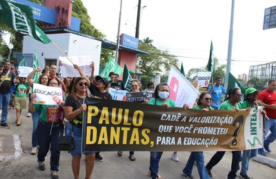 Escolas do estado entram em greve a partir desta quinta