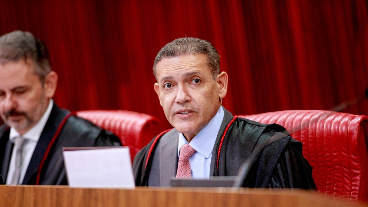 CNJ realiza busca e apreensão em gabinete de desembargador ligado a Nunes Marques