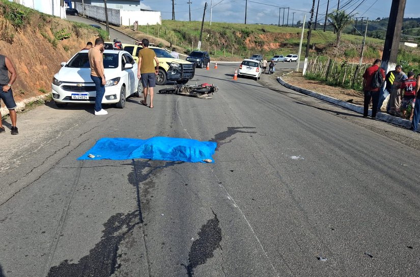 Motociclista morre em acidente entre carro e moto, em Rio Largo