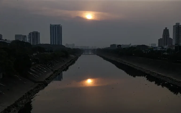Prefeitura de SP vai comprar umidificadores para escolas em bairros com ar mais seco