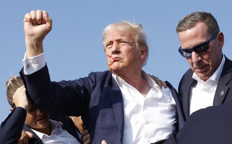 'Eu deveria estar morto', diz Trump em entrevista após atentado a tiros em comício eleitoral