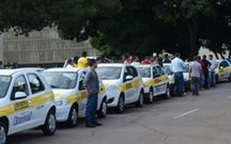 Câmara rejeita exigência de simulador de direção em autoescolas