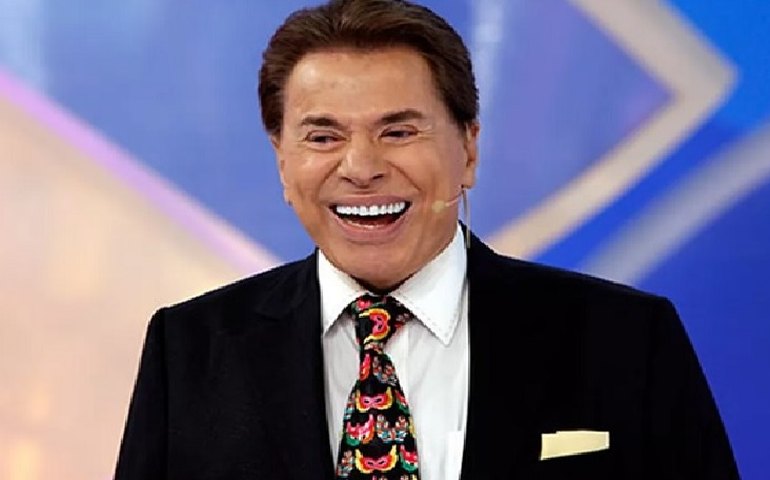 ‘Ele está bem’, diz assessora ao negar boatos sobre a morte de Silvio Santos