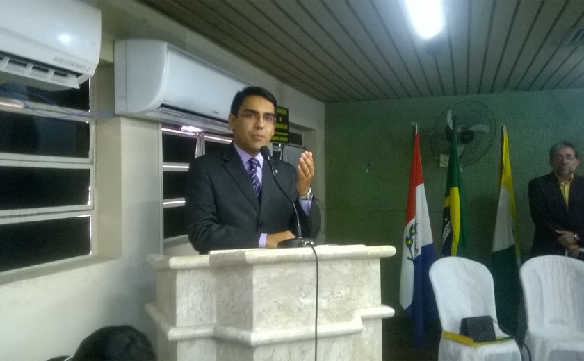 Geneir Marques recebe título de Cidadão Honorário e diz que, agora, Palmeira dos Índios se incorpora à sua vida