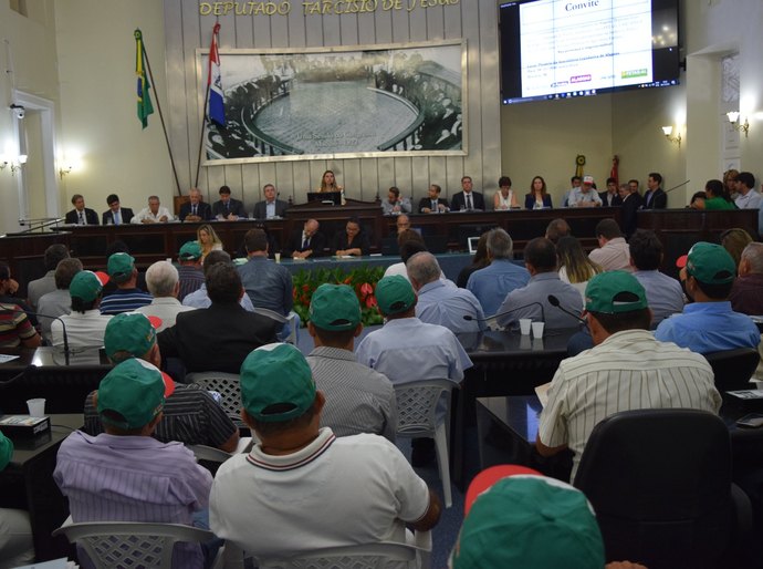Audiência debate compra de produtos da Agricultura Familiar em Alagoas