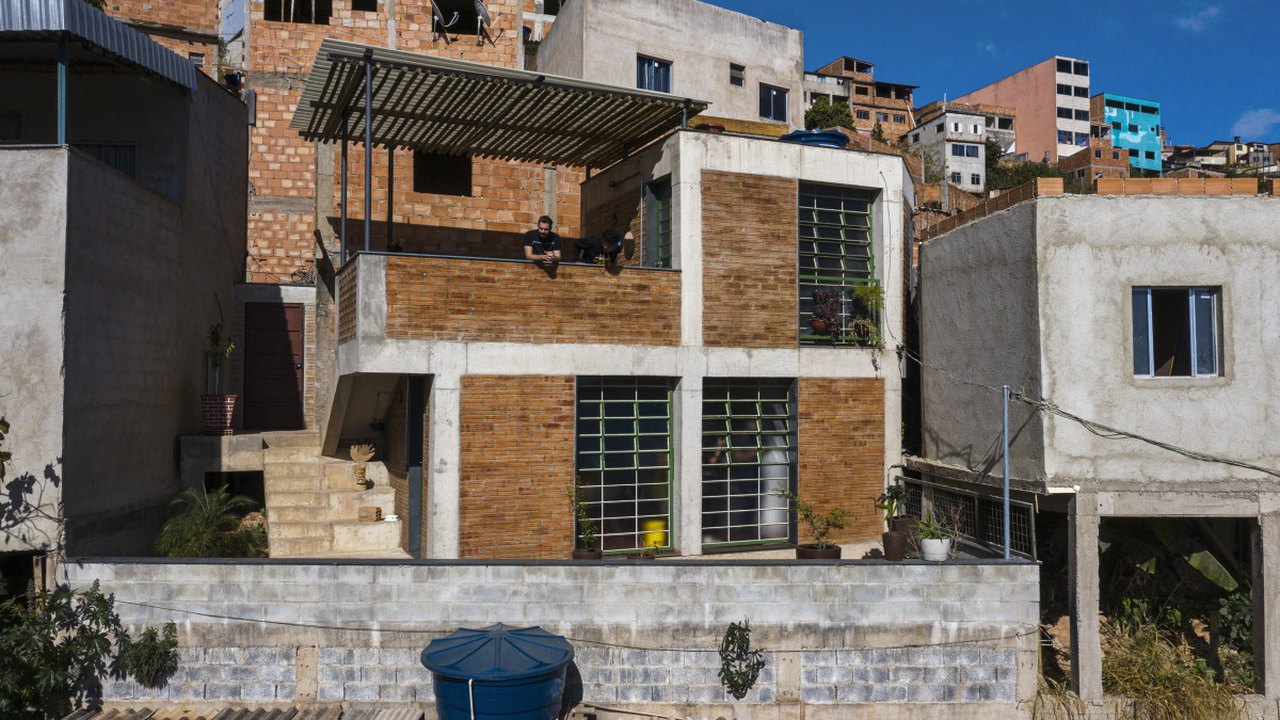 Construção em favela brasileira chega à final de concurso de arquitetura