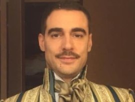 Ator Arnaud Denis morre aos 43 anos após eutanásia: 'Recuso-me a permitir que alguém me julgue'