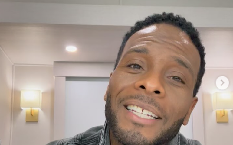 Lembra dele? Ator de 'Kenan & Kel' vai lançar a própria marca de refrigerante de laranja