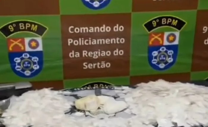 Polícia apreende cocaína avaliada em R$ 50 mil que seria vendida no carnaval em Delmiro Gouveia