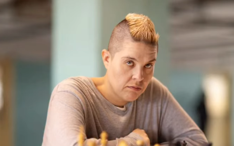 Atriz Letícia Rodrigues passa por transformação radical para viver Sandrão em 'Tremembé'