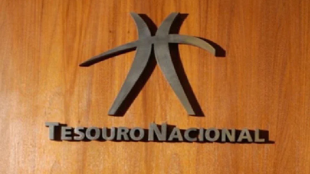 Crescimento econômico resiliente contribui para controle da dívida pública, diz Daniel Leal