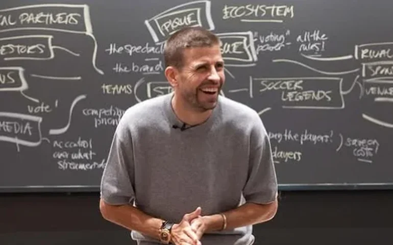 Piqué, Ibrahimovic e outros craques: além de Cristiano Ronaldo, veja jogadores que também são donos de clubes