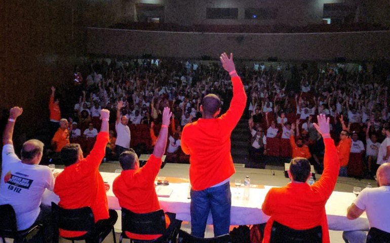 Petroleiros do Norte Fluminense suspendem greve após 16 dias