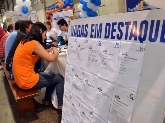 Feira apresenta oportunidades de emprego para público alagoano