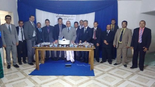 Pastor Hélio Martins comemora 64 anos em culto festivo