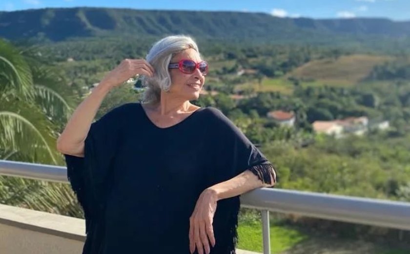 'Não tenho idade, mas juventude acumulada', diz Divina Valéria, icônica transformista, aos 80 anos