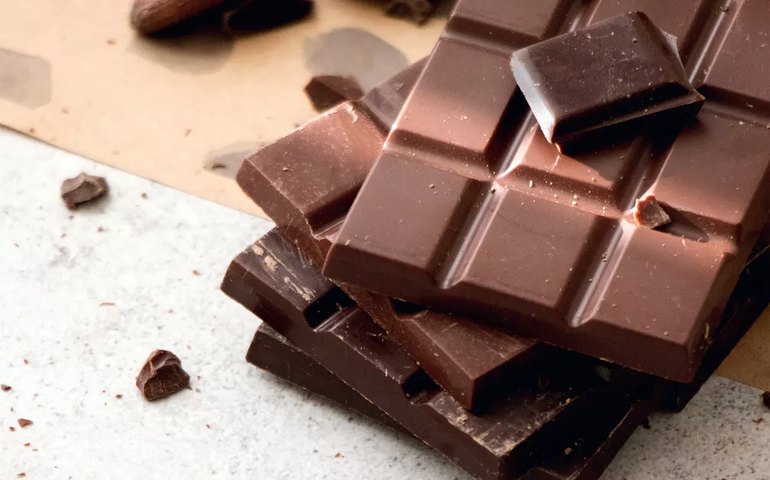 Com preço em alta, chocolate começa a faltar nos supermercados