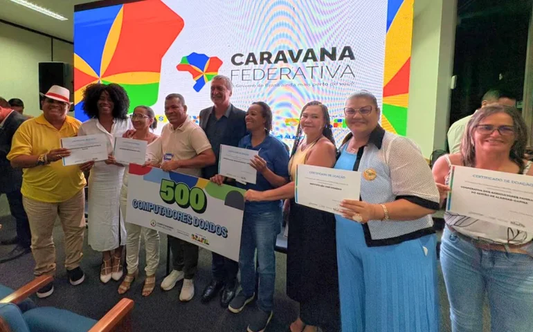 Ministério das Comunicações anuncia doação de 500 computadores durante a Caravana Federativa em Alagoas