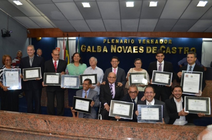 Câmara de Vereadores de Maceió homenageia artistas gospel e pastores evangélicos