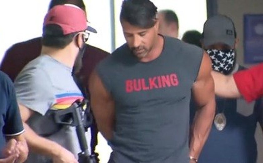 Homem que rasgou notas do carnaval em 2012 é transferido para penitenciária federal