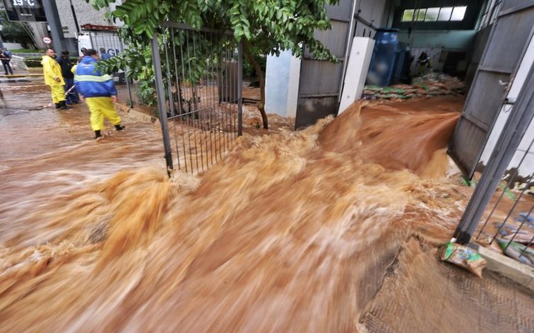 Chuvas do final de semana causaram estragos em 19 cidades do RS