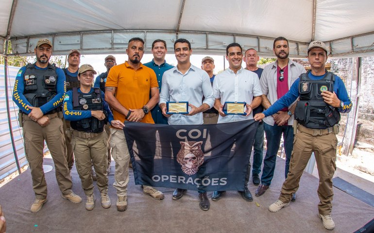 Prefeito JHC recebe homenagem da Guarda Municipal de Maceió