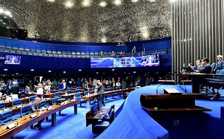 Relator de regulamentação da tributária encerra leitura de parecer com 657 emendas acatadas