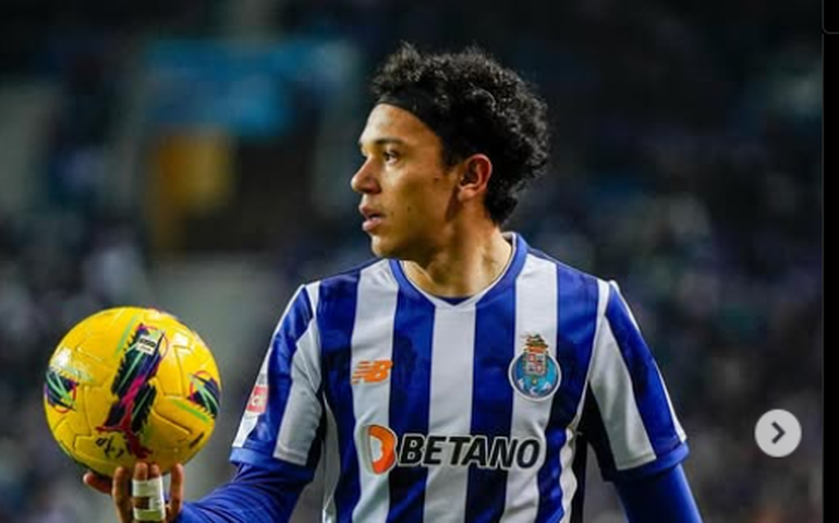 Jogador brasileiro do Porto elogia Palmeiras antes do Mundial: 'Equipe muito competitiva'