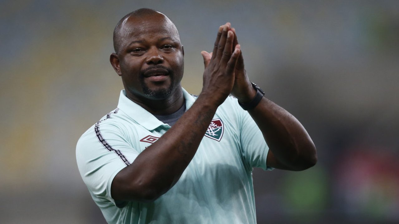 Chapecoense e Fluminense se enfrentam sob pressão no Brasileirão