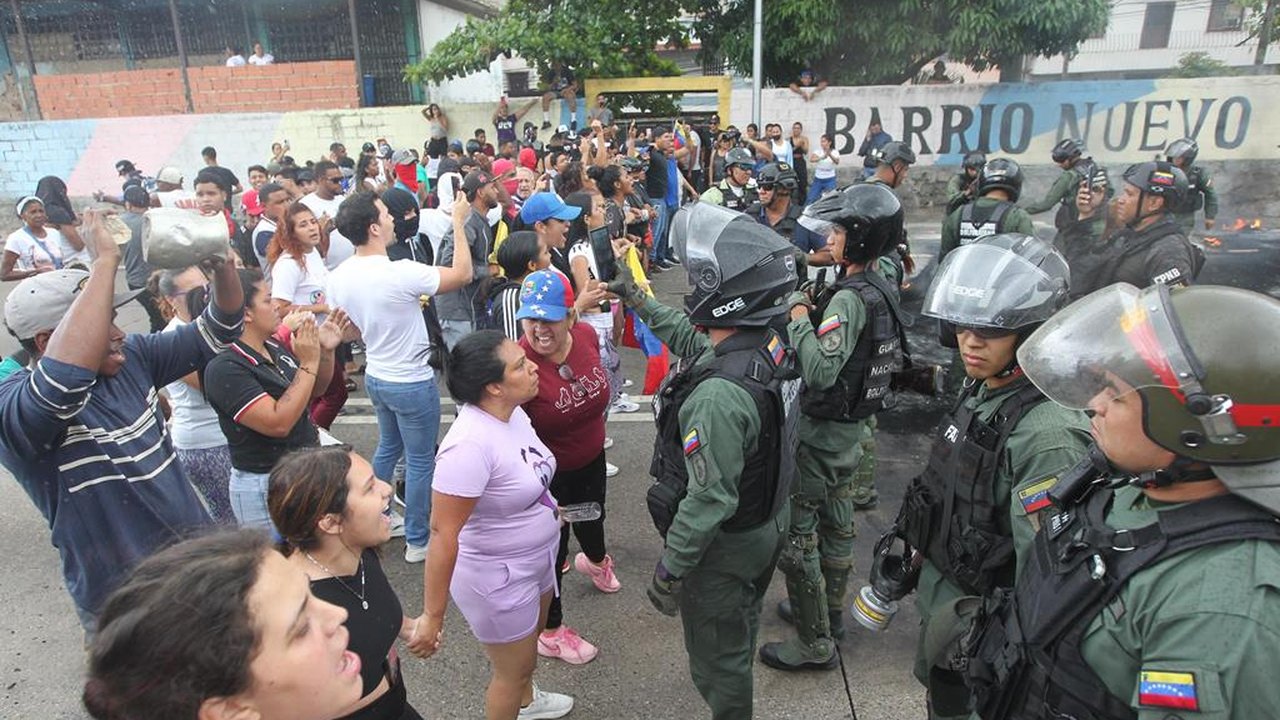 Comunidade internacional deve pressionar Venezuela, mas sem aplicar novas sanções, dizem analistas