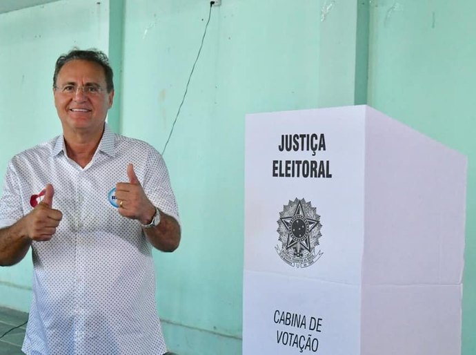 Rodrigo Cunha e Renan Calheiros são eleitos senadores por Alagoas
