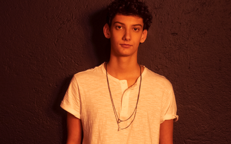 João Napoli posta clipe do single “Horas Iguais”