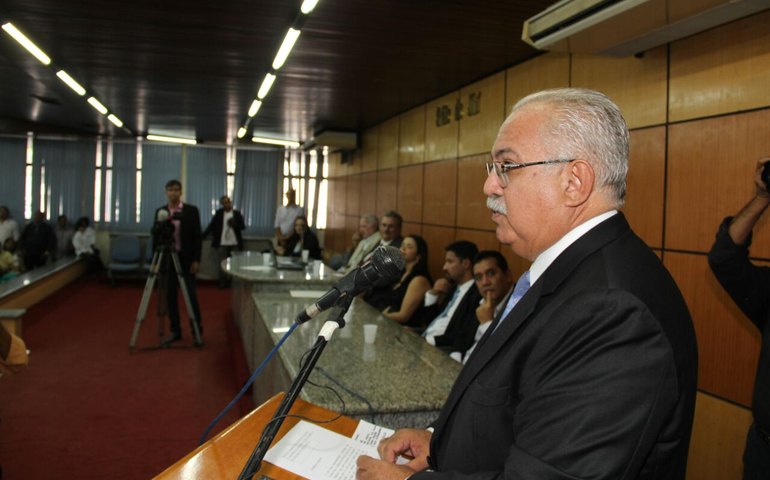 Posse dos vereadores e de Rogério Teófilo, acontecerá no Teatro Thereza Auto Teófilo, às 17h