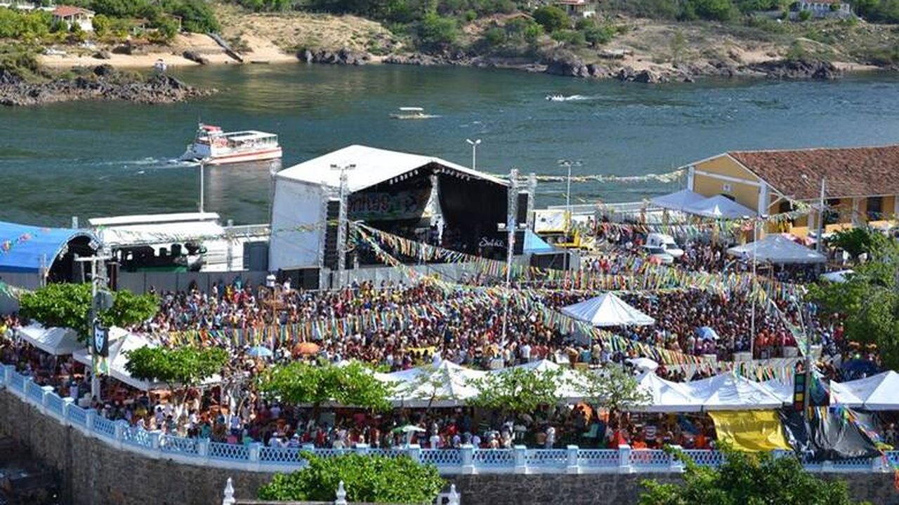 Prefeitura de Piranhas cancela carnaval de rua e mantém liberação de eventos particulares com controle de público