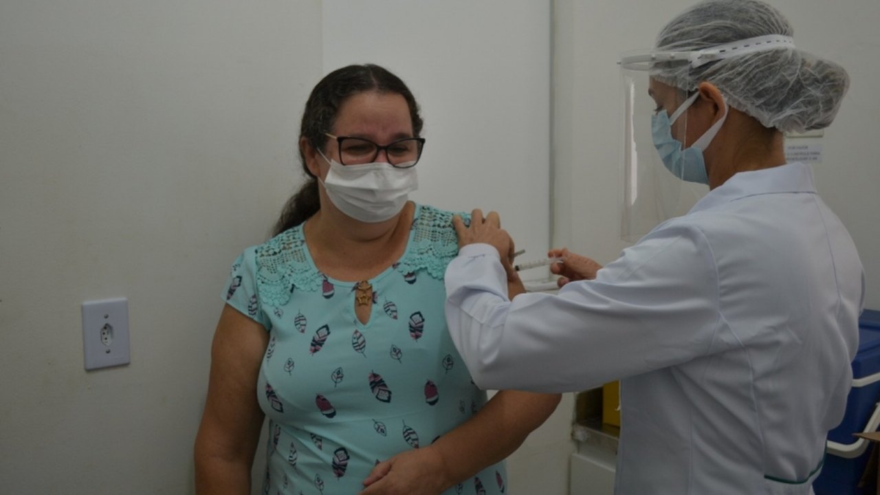Pacientes renais e adultos com síndrome de Down estão incluídos na nova fase da vacinação