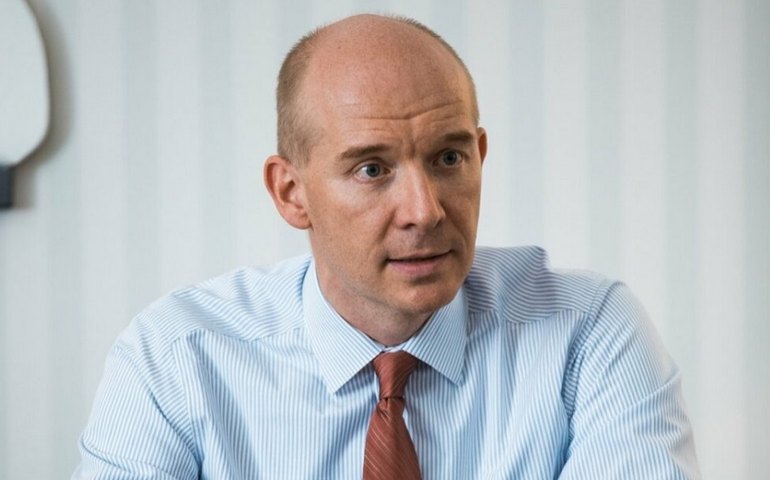 Muller: BCE deve mudar o foco do estímulo à economia para o combate à inflação