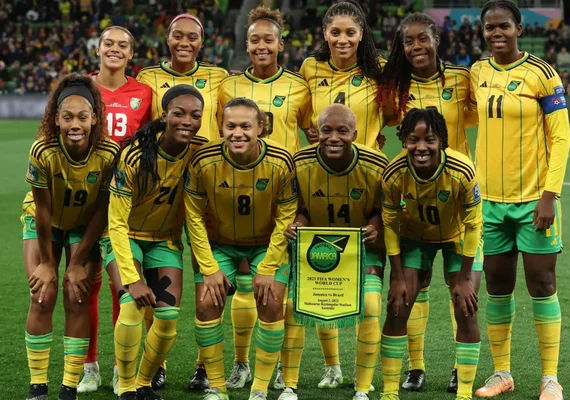 Principal estrela da Jamaica conta por que não vai jogar Copa América e critica federação: 'Obriga a usar camiseta feminina'