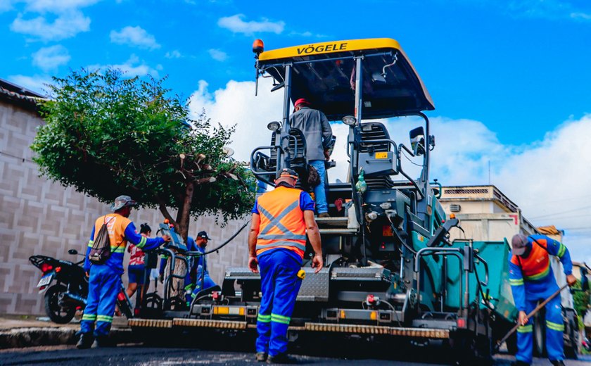 Obras de recapeamento e pavimentação de asfalto têm início e vão recuperar 4 km em Pão de Açúcar