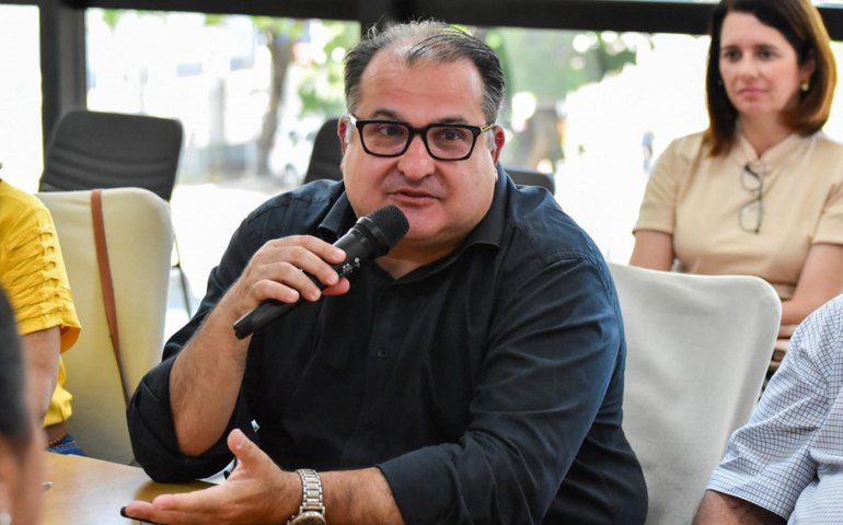 Fundo garantirá aposentadoria dos servidores atuais, reforça Santoro