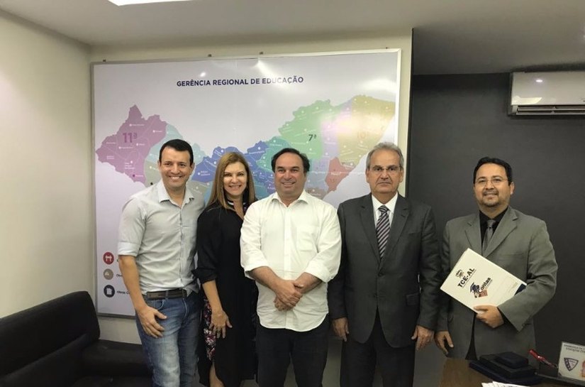MP firma parceria com TC para familiarizar alunos da rede pública com a instituição