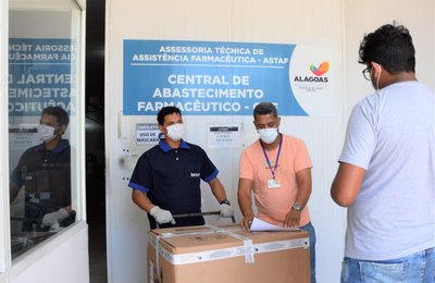 Governo do Estado inicia distribuição de 150 mil testes rápidos para municípios alagoanos 