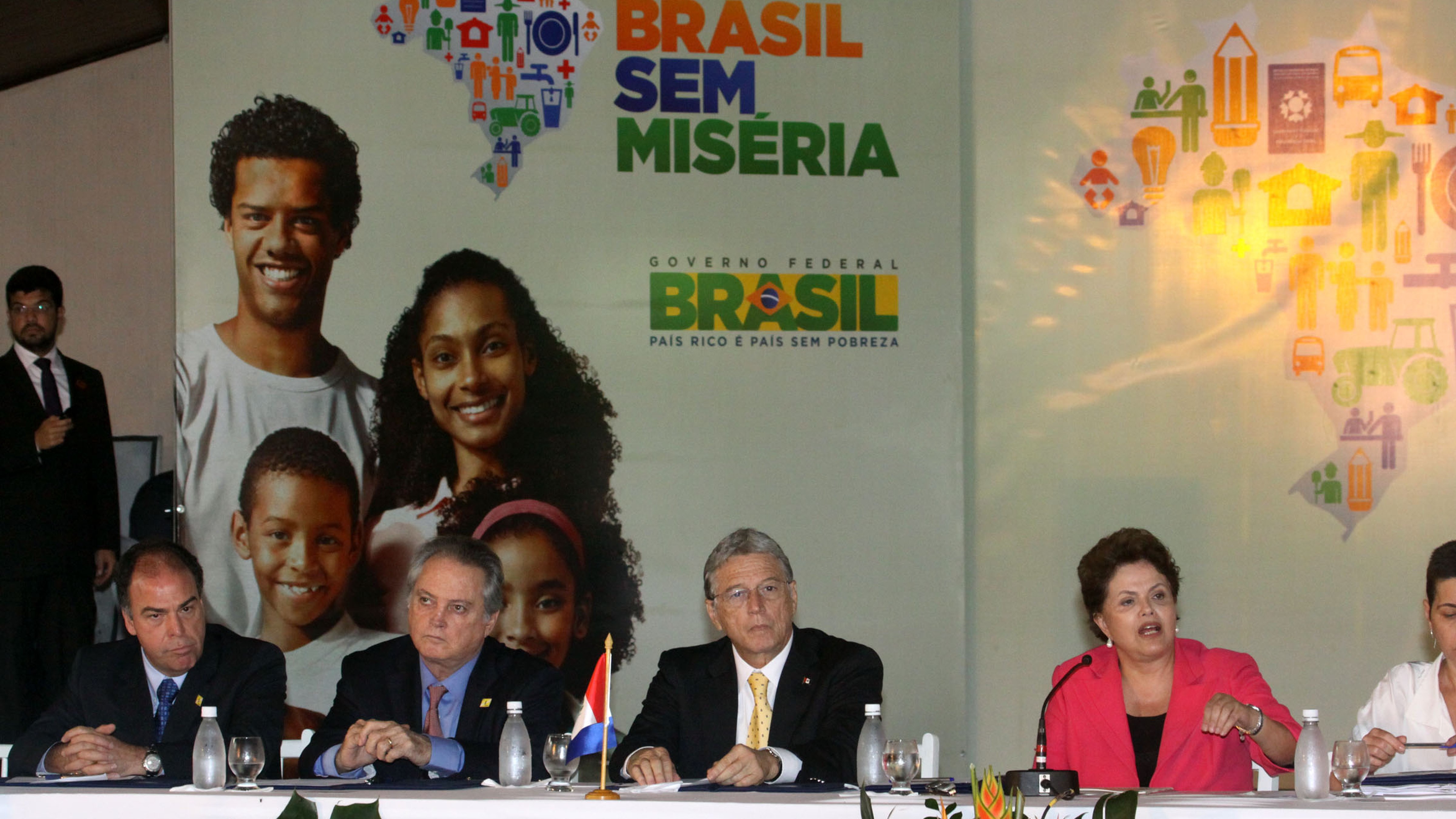 25-07-2011TEOTONIO  VISITA_-_DILMA_ROUSSEFF_A_ALAGOAS_(A.jpg