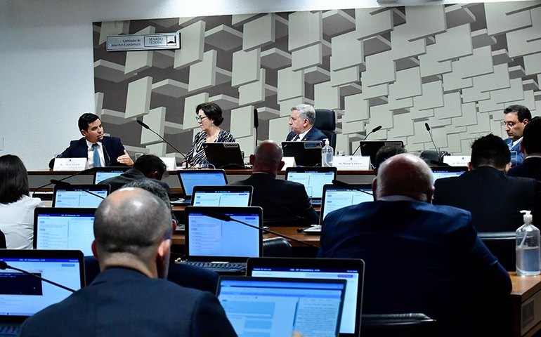 CAE discute impactos da reforma tributária na cultura, hotelaria e parques