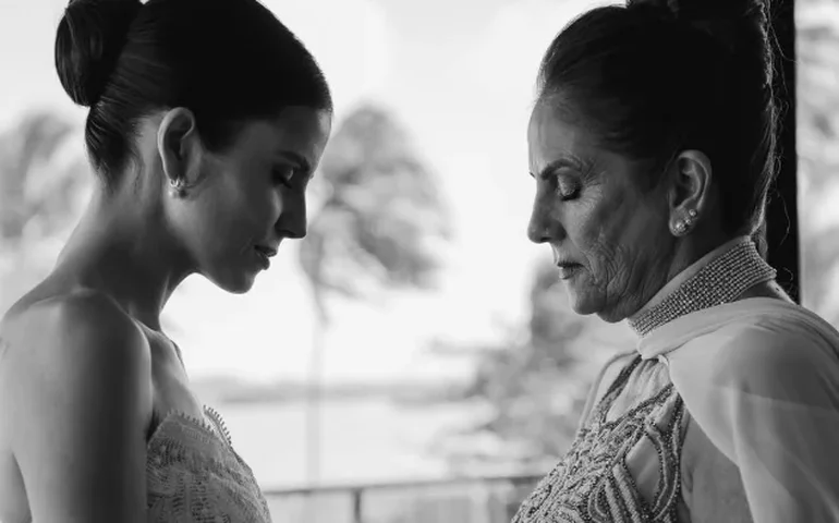 Débora Silva, esposa de Mano Walter, emociona ao falar da perda da mãe