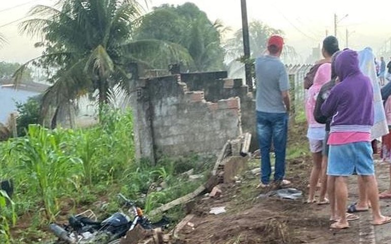 Motociclista morre após carro colidir com a traseira da moto em Arapiraca