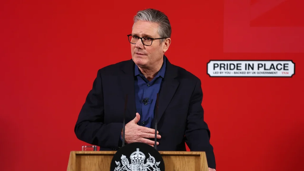 Primeiro-ministro britânico, Starmer, pede desculpas às vítimas de Epstein por ter dado a Mandelson um cargo de embaixador