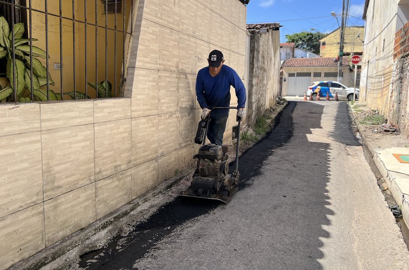 Operação Tapa-Buraco atende 35 bairros e realiza 784 intervenções em fevereiro
